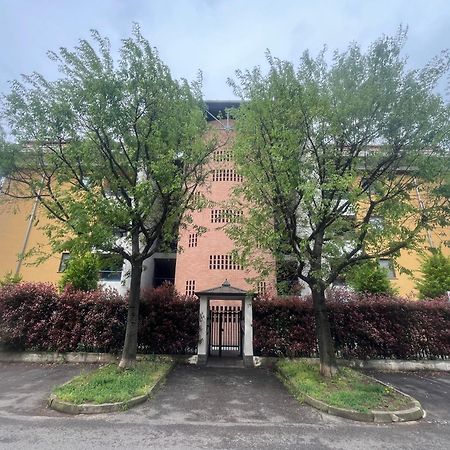 Elegante Casa -Rho Fiera Apartment Vanzago Exterior foto